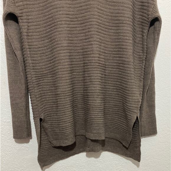Tahari Large Brown Tunic Stripe Hi-Low Sweater Wool Blend Back Button Minimalist - Picture 2 of 7
